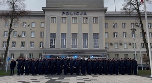 PODLASCY POLICJANCI W HOŁDZIE DLA ASP. SZT. MATEUSZA BIERNACKIEGO